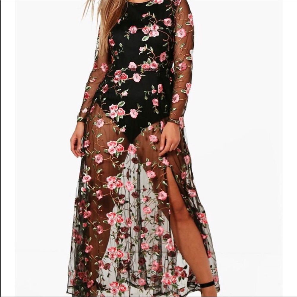 Stunning Boohoo Dress! ON HOLD